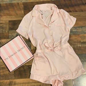 Victoria’s Secret light pink romper size M